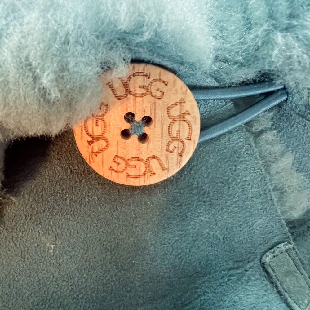 UGG Bailey Button Boot II - Picture 13 of 14